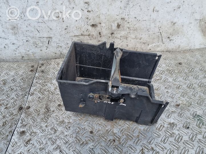 Ford C-MAX II Battery tray AM5110723AB