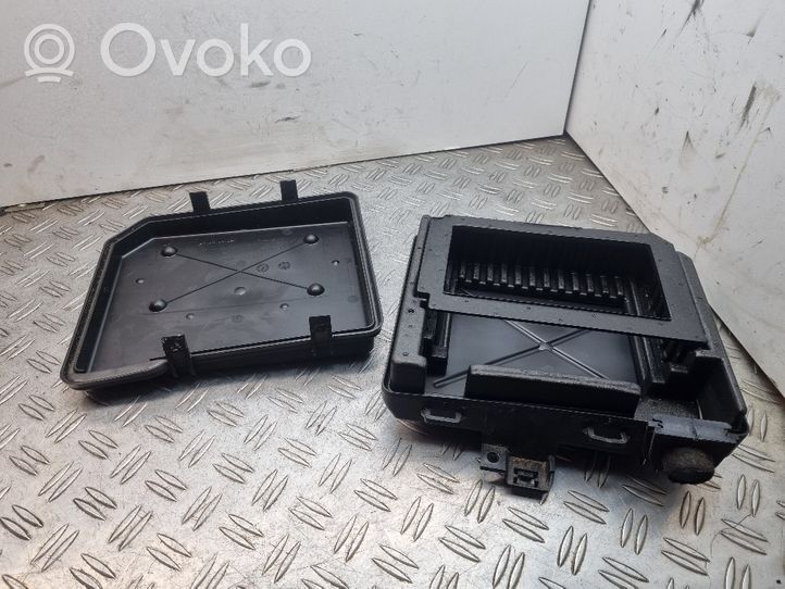 Audi Q7 4L Inne części komory silnika 4L0035613A