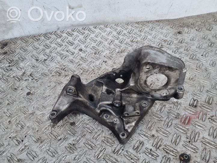 Volvo V40 Mocowanie alternatora 31401103