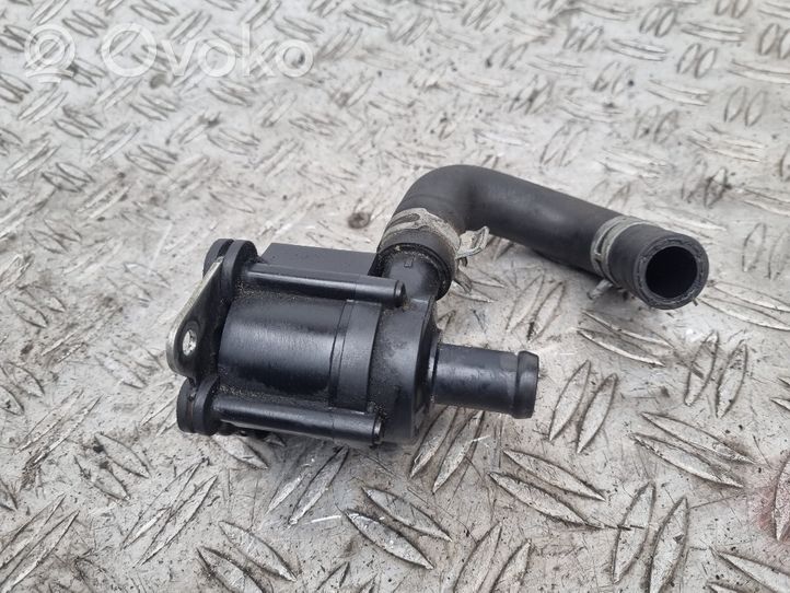 Volvo V40 Pompe à eau de liquide de refroidissement 518705000