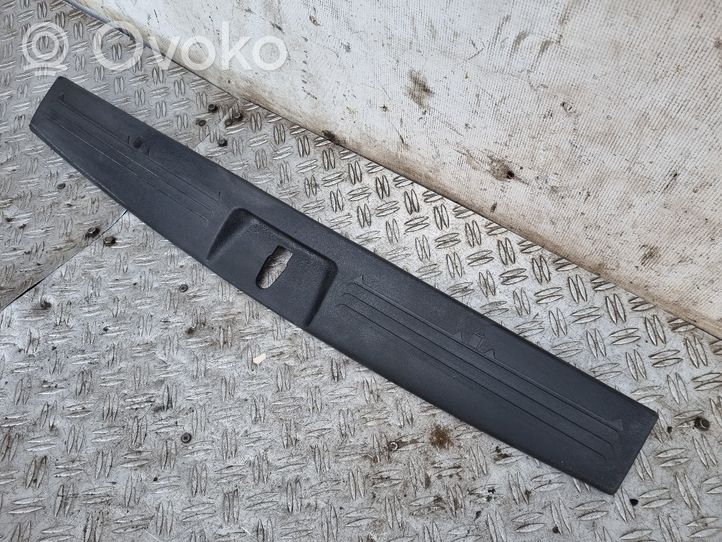 Dodge Nitro Trunk/boot sill cover protection 5KG79TRMAA