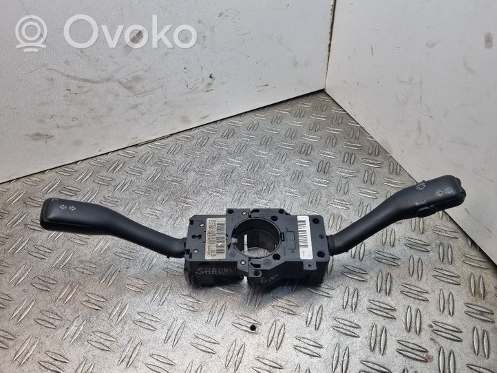 Volkswagen Sharan Manetka / Przełącznik kierunkowskazów wycieraczek 8L0953513G