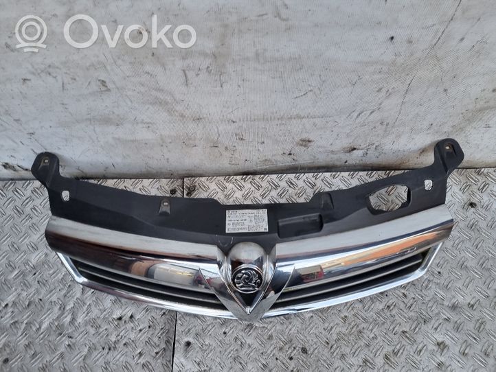 Opel Astra H Maskownica / Grill / Atrapa górna chłodnicy 13225788