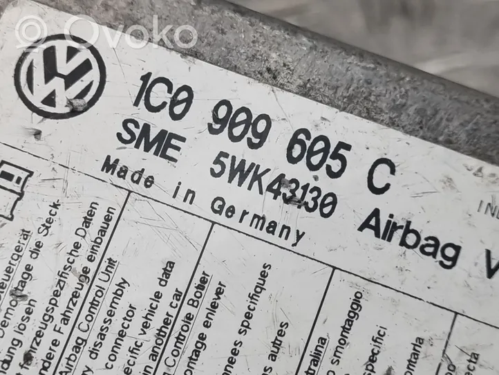 Volkswagen PASSAT B5.5 Sterownik / Moduł Airbag 1C0909605C