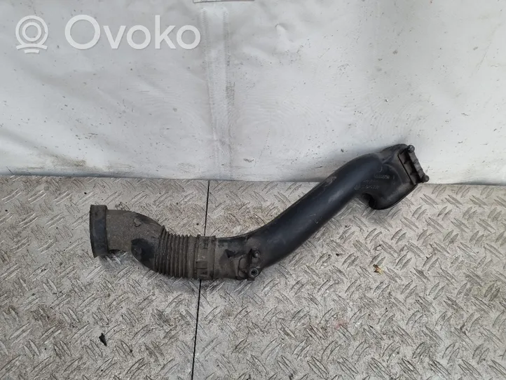 Opel Astra H Część rury dolotu powietrza 55351756