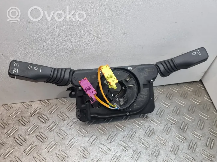 Opel Astra H Interruptor/palanca de limpiador de luz de giro 13250226