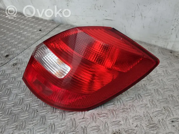 Skoda Fabia Mk2 (5J) Lampa tylna 5J6945096