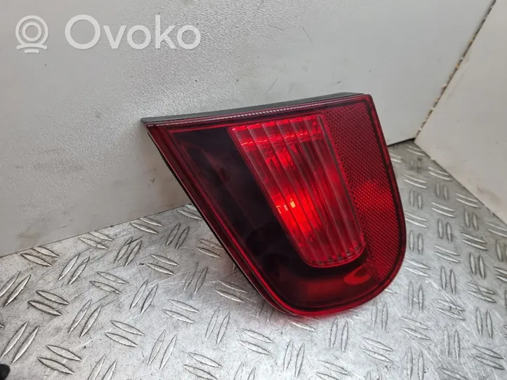 Volkswagen Eos Lampy tylnej klapy bagażnika 1Q0945094