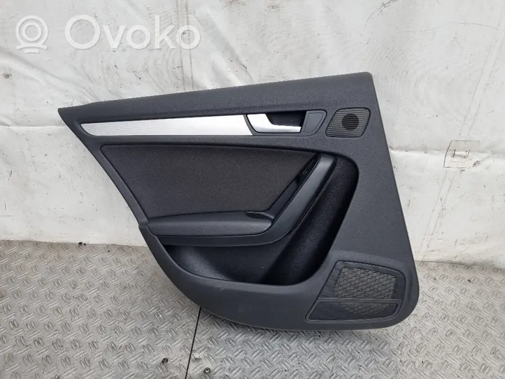 Audi A4 S4 B8 8K Takaoven verhoilu 8K0867305