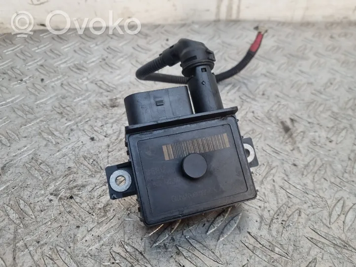 BMW 1 E82 E88 Glow plug pre-heat relay 7798000