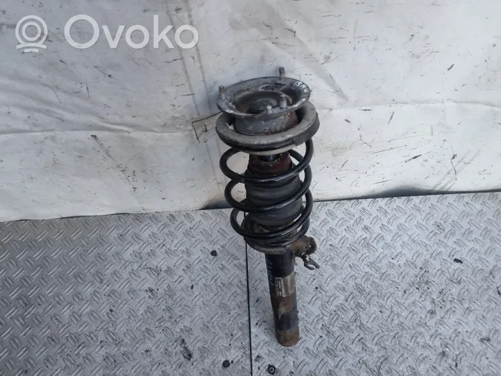 BMW 1 E82 E88 Front shock absorber with coil spring 6796160