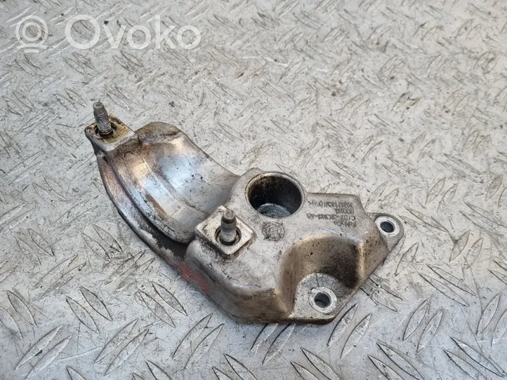 Ford Fiesta Vetoakselin tukilaakerin kiinnike C1B73K305AB