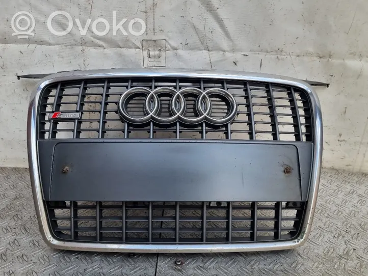 Audi A3 S3 A3 Sportback 8P Grotelės viršutinės 8P4853651A