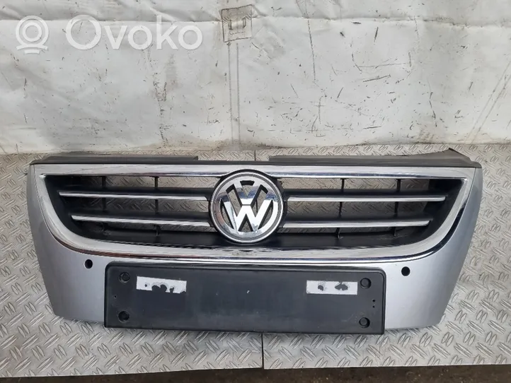 Volkswagen PASSAT CC Grille calandre supérieure de pare-chocs avant 3C8853651