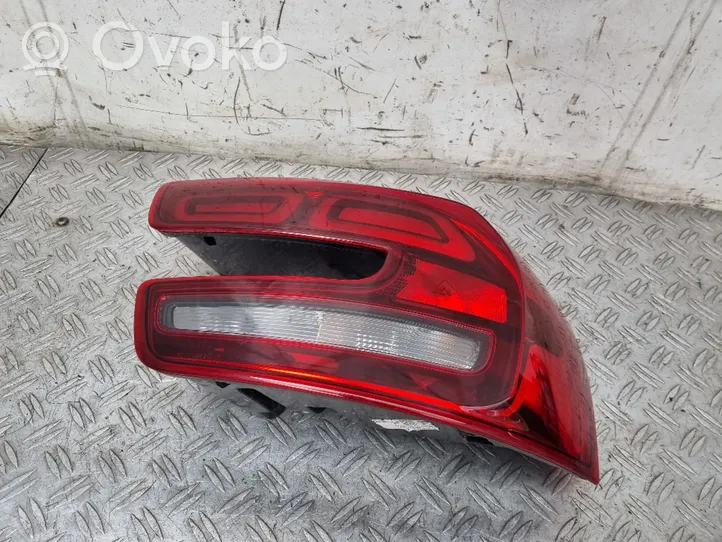 Citroen C4 SpaceTourer Feux arrière / postérieurs 9816431380