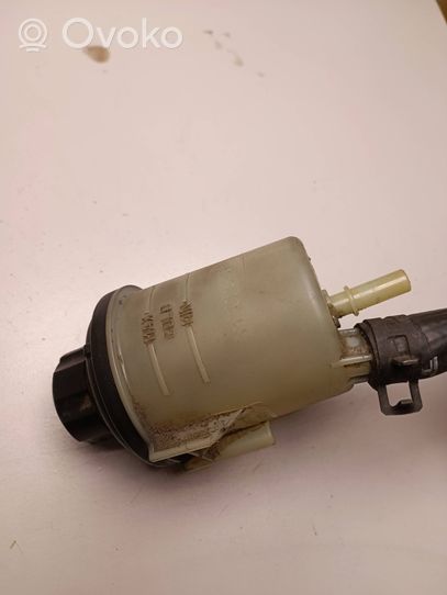 Volvo V70 Serbatoio/vaschetta del liquido del servosterzo 31302576