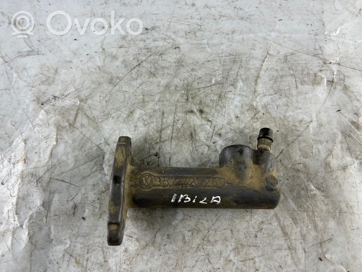 Seat Ibiza IV (6J,6P) Cylindre récepteur d'embrayage 357721261