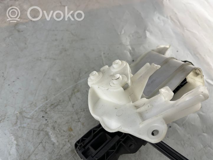 Volkswagen PASSAT B6 Front door exterior handle 3C0839168