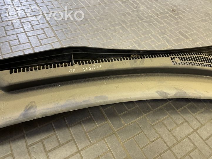 Ford Fusion Rivestimento del tergicristallo 2N11N02228