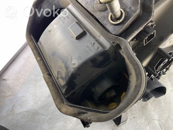 Ford Fusion Salono oro mazgo komplektas 2N1H19B555AJ