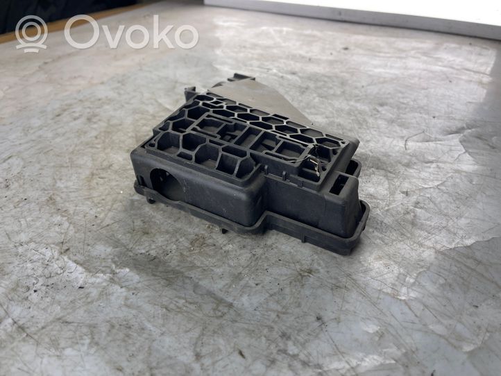 Audi A8 S8 D3 4E Staffa di montaggio della batteria K948459F