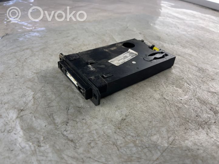 Audi A8 S8 D3 4E Box/scomparti cruscotto 4E0857925A