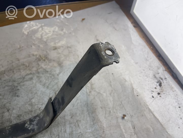 Opel Vectra C Fuel tank mounting bracket 