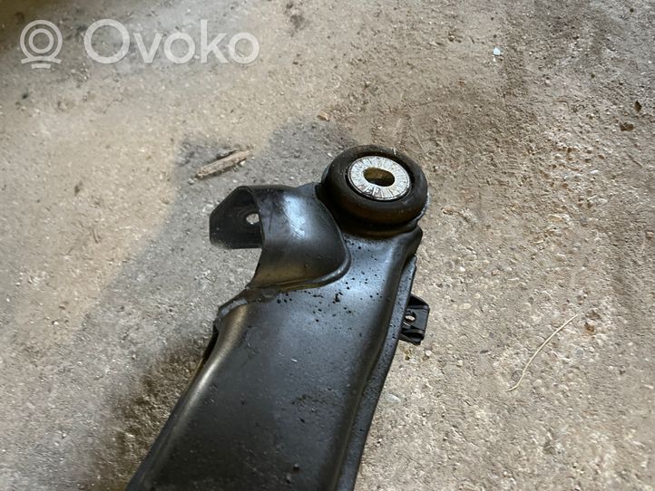 Audi A4 S4 B6 8E 8H Etuapurunko 8E0399313D