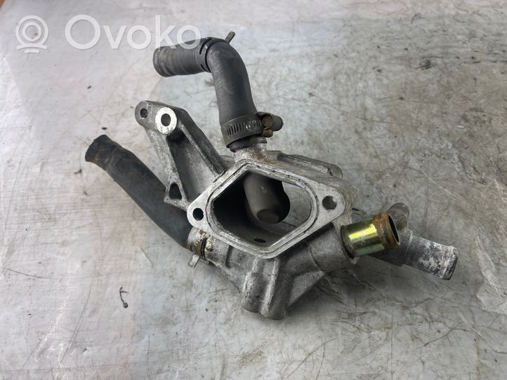 Opel Astra H Termostat / Obudowa termostatu 