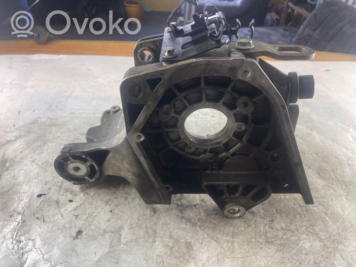 Opel Astra H Support pompe injection à carburant 55187918