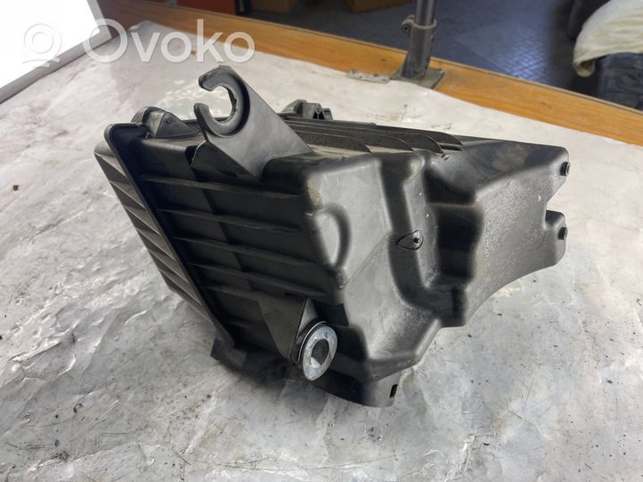 Volkswagen Polo IV 9N3 Scatola del filtro dell’aria 6Q0129601