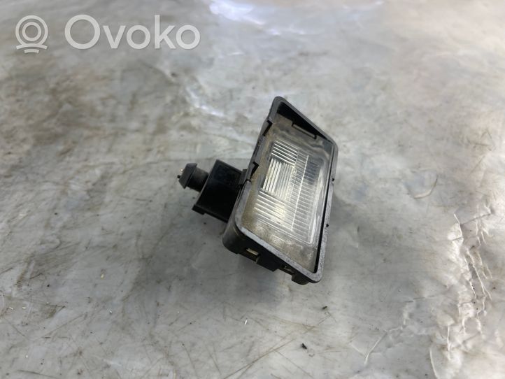 Seat Ibiza III (6L) Lampa oświetlenia tylnej tablicy rejestracyjnej 1M6943021