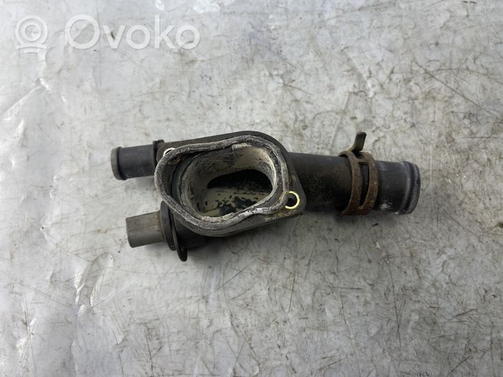 Jeep Patriot Tuyau de liquide de refroidissement moteur 038121132G