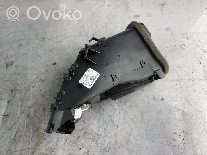 Ford Fiesta Centrinės oro grotelės 8a61a018b09