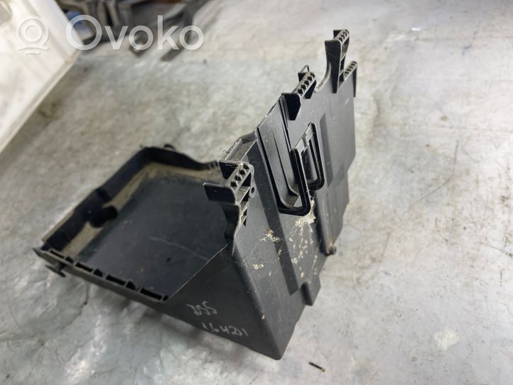 Citroen DS5 Boîte de batterie 9689002180