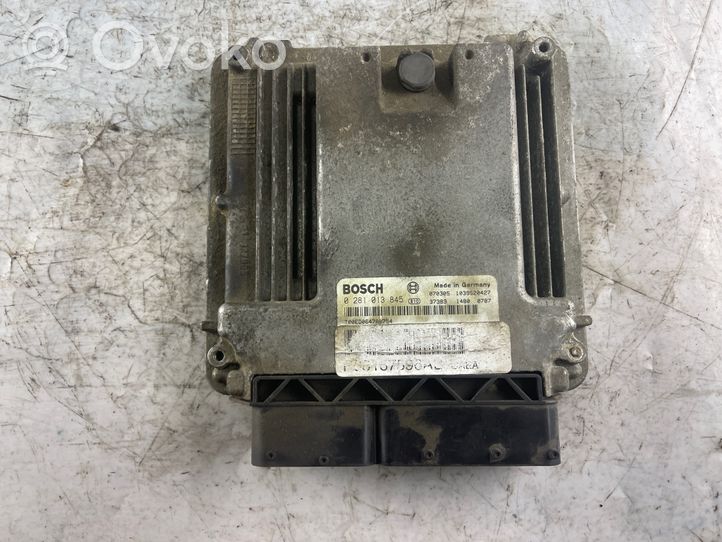 Jeep Patriot Variklio valdymo blokas 0281013845