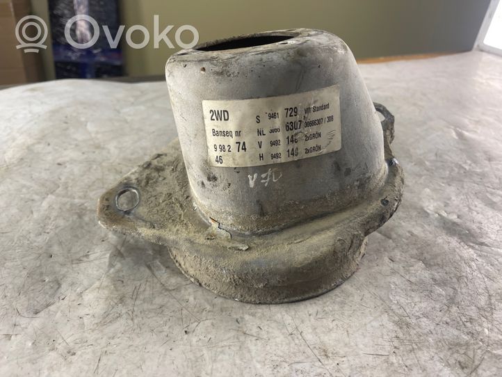 Volvo V70 Front shock absorber mounting bracket 9492148
