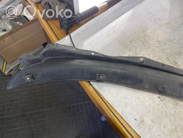 Mitsubishi Pajero Sport I Rivestimento del tergicristallo Mr221996