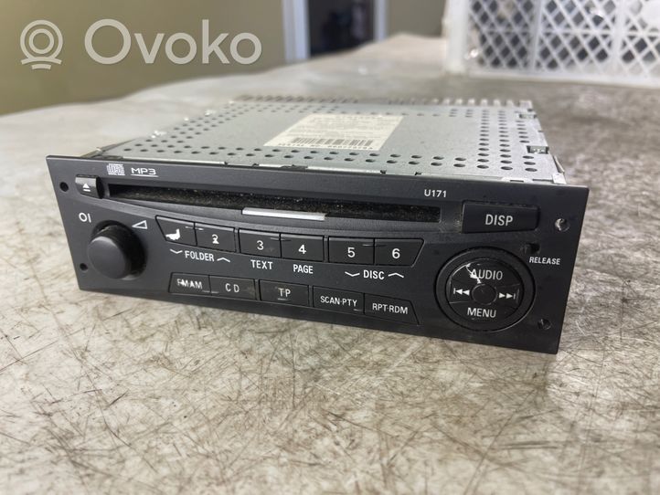 Mitsubishi Grandis Radio / CD/DVD atskaņotājs / navigācija 8701a080