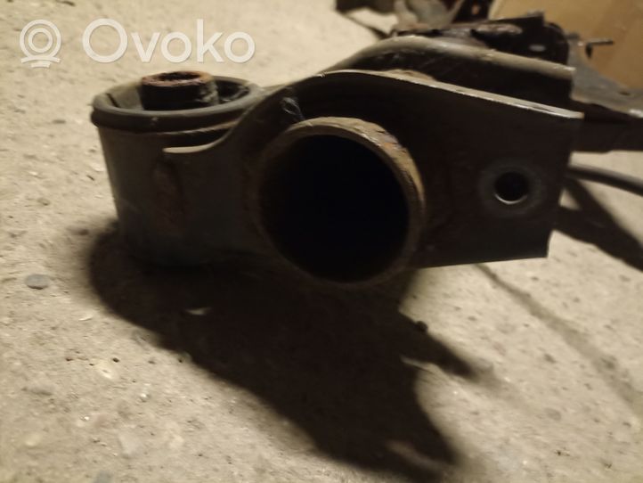 Mitsubishi Grandis Berceau moteur 