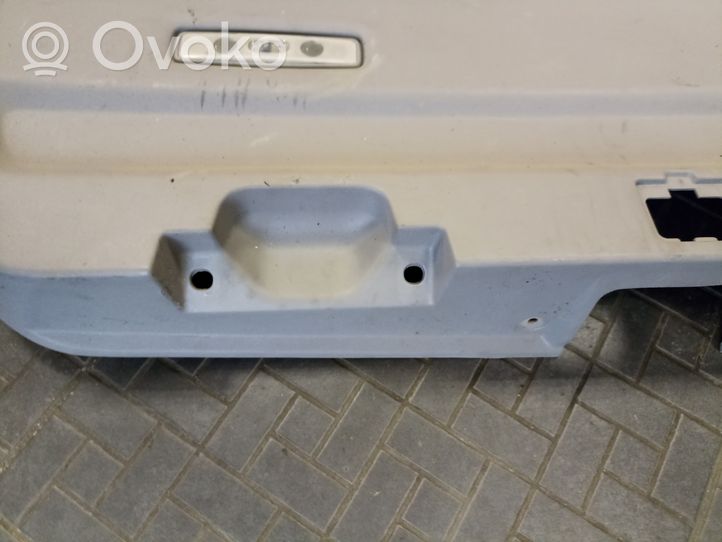 Mitsubishi Grandis Verkleidung Abdeckung Heckklappe Kofferraumdeckel MR576115