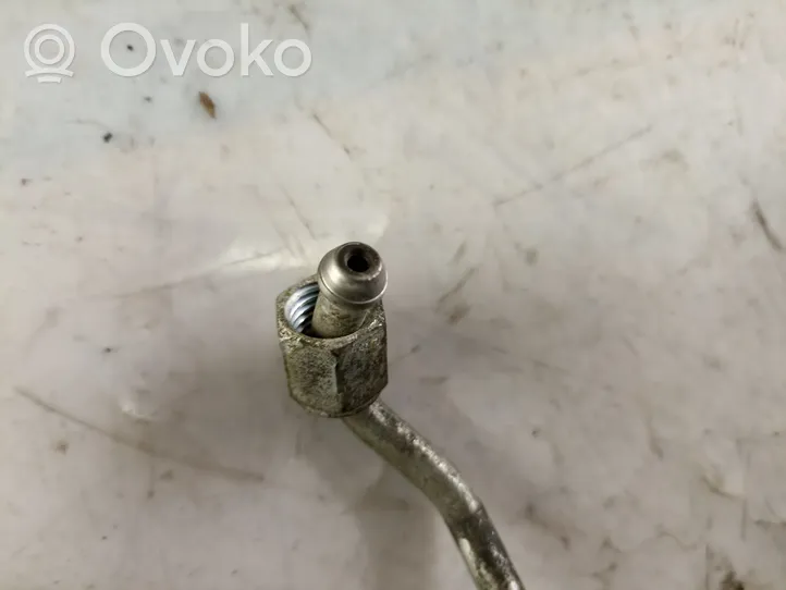 Toyota Corolla Verso AR10 Tuyau d'alimentation d'injecteur de carburant 