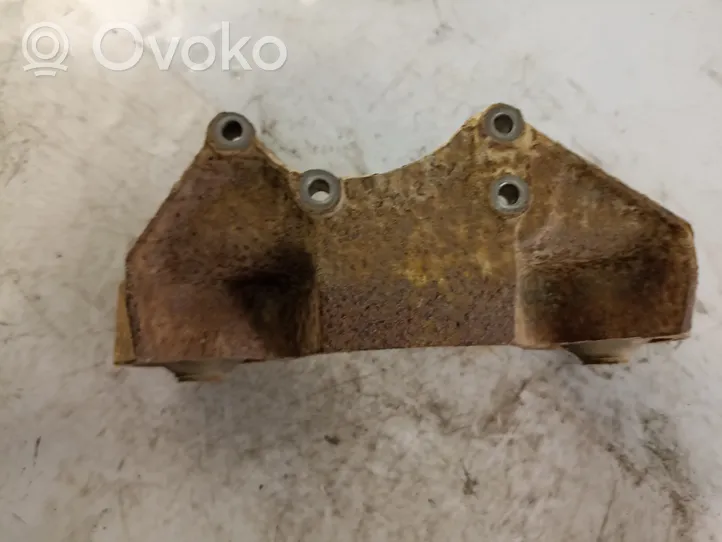 Suzuki Grand Vitara II Rear differential mounting bracket 