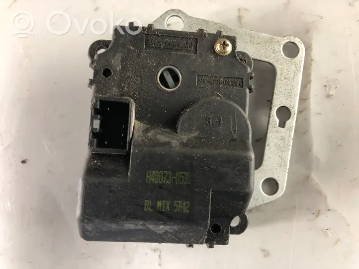 Nissan Patrol Y61 Moteur / actionneur de volet de climatisation H400730530