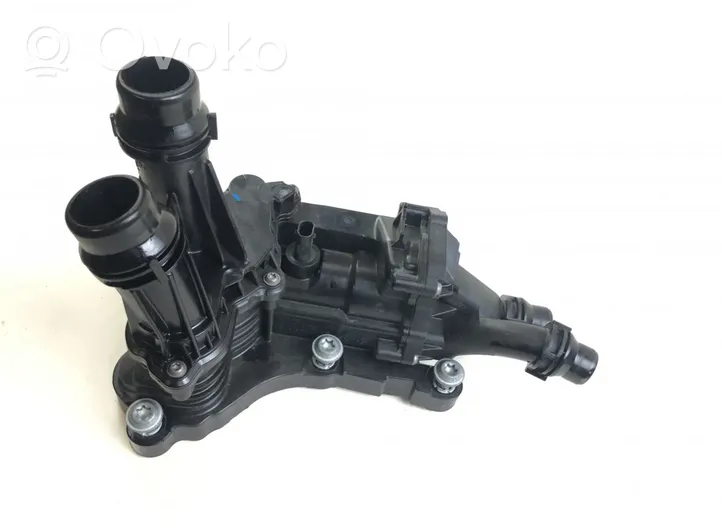 Volkswagen Arteon Alloggiamento termostato 05L121111Q