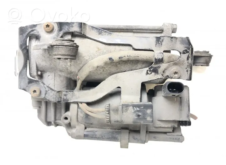 Mercedes-Benz E W213 Compressore/pompa sospensioni pneumatiche 443020019