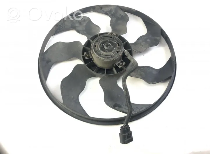 Hyundai ix35 Ventilatore di raffreddamento elettrico del radiatore 252313K460