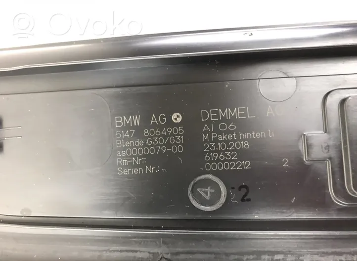 BMW 5 G30 G31 Priekinio slenksčio apdaila (vidinė) 8061056