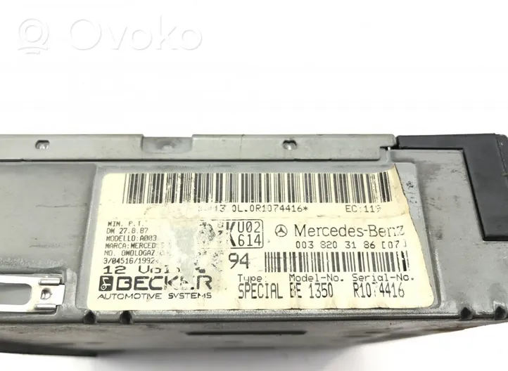 Mercedes-Benz S W140 Radio/CD/DVD/GPS-pääyksikkö B67822707