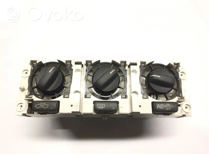 Volvo S40, V40 Ilmastoinnin ohjainlaite 30889558